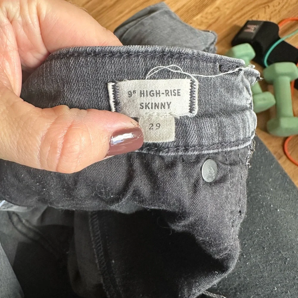 Madewell Highrise Skinny Jean - Picture 3 of 3